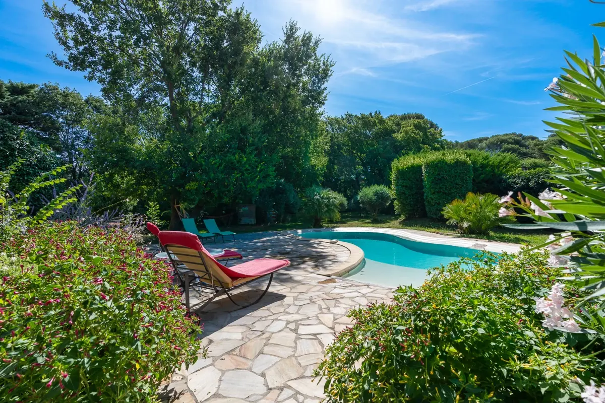 Photo 1 - Maison Aix-en-Provence (13540) - Jardin arboré avec piscine - Appartements indépendants 
