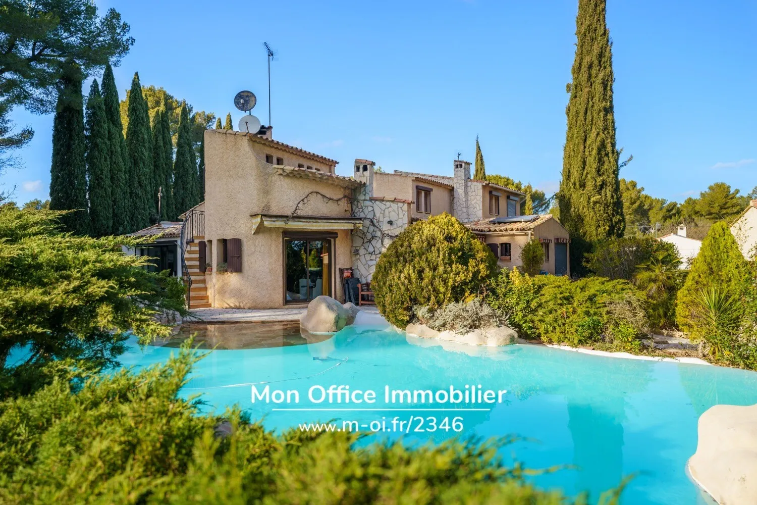 Photo 2 - VENDUE - Maison 7 pièces à Bouc-Bel-Air (13320) - Piscine - 203m2 sur 2100m2 - au calme - proximité des commerces