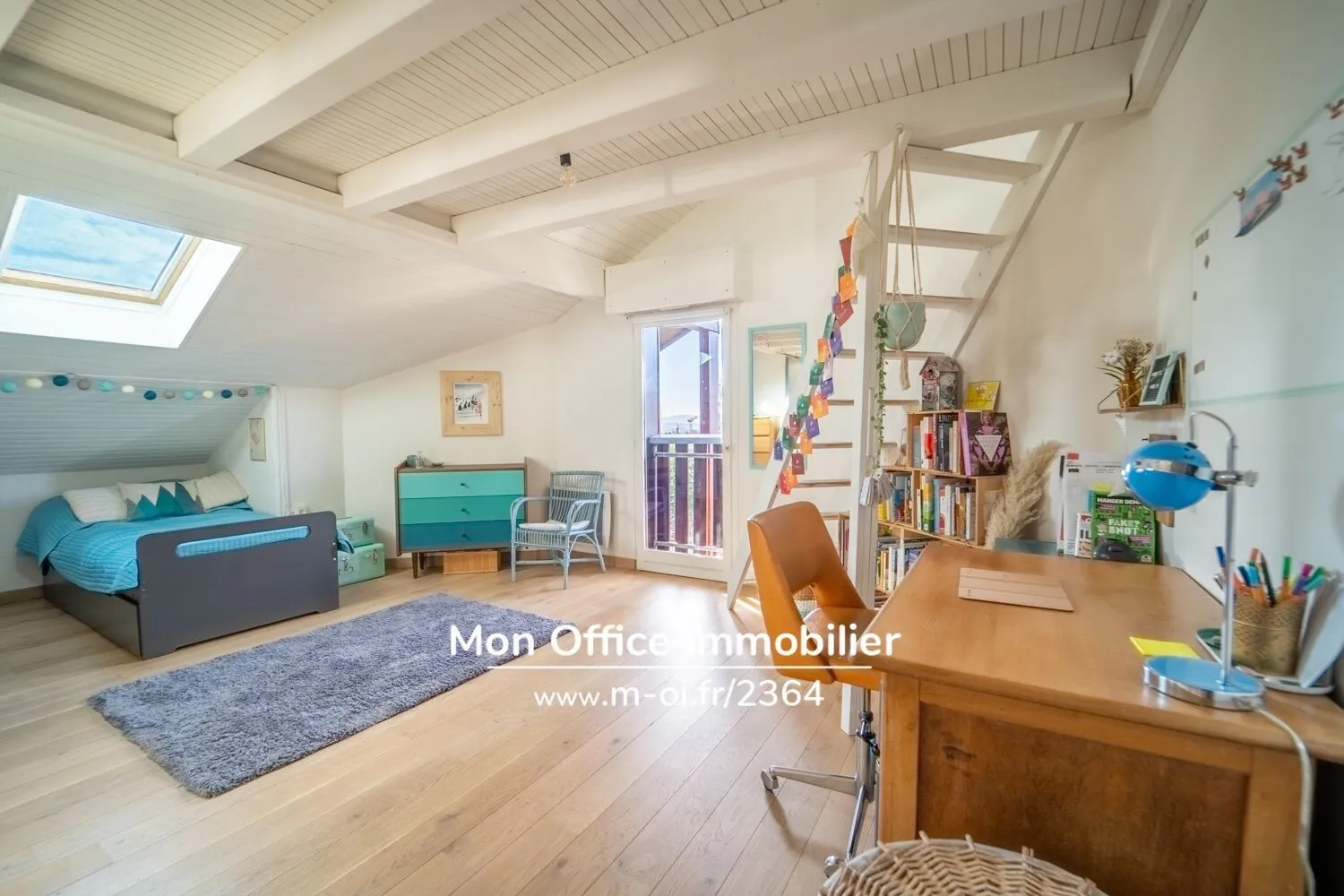 Photo 5 - Appartement T2 bis traversant à Annecy-le-Vieux (74940) - comble de stockage - cave - vue dégagée sur le Parmelan