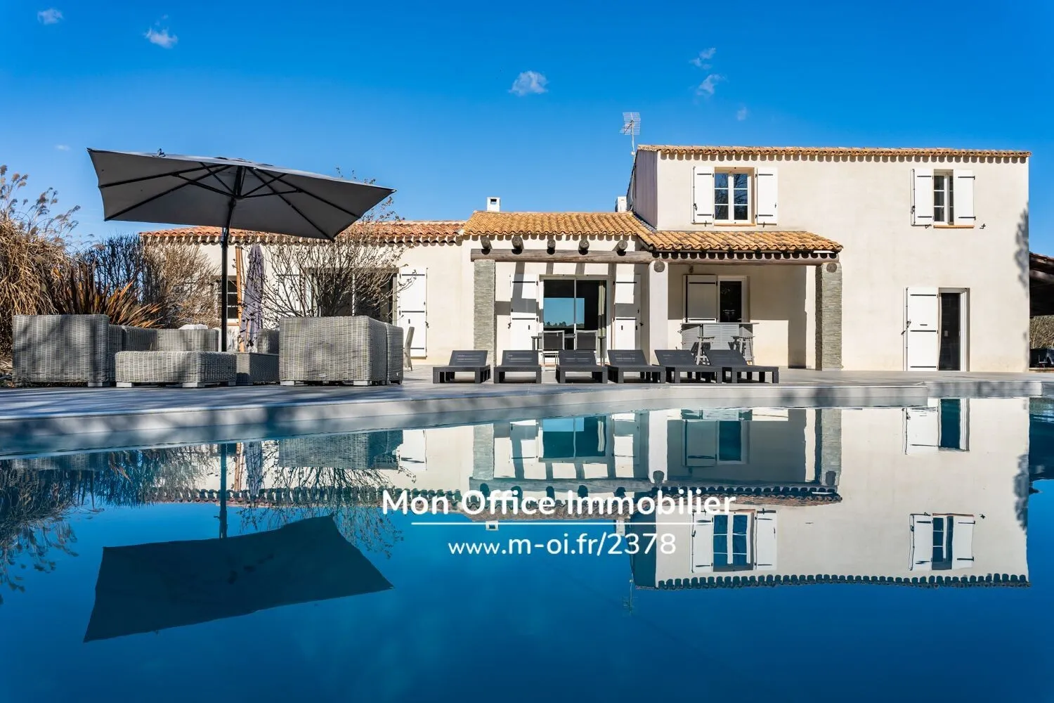 Photo 2 - VILLA VENDUE/ JOUQUES (13490)- terrain clos 4100m2- impasse- rénovée- jardin paysagé- piscine chauffée -annexes