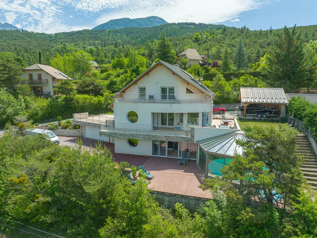 Photo 1 - Maison 6 pièces à Embrun (05200)