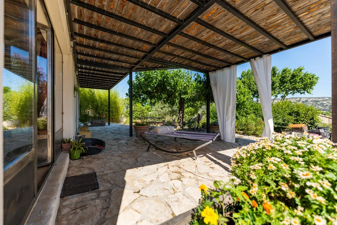 Photo 5 - Maison 4 pièces à Lamanon (13113) R+1 avec piscine et 5 chambres