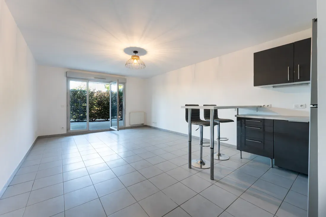 Photo 3 - Appartement 2 pièces en RDJ avec grande terrasse à Aix-en-Provence 