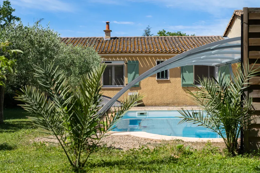 Photo 2 - Maison 4 pièces à Saint-Martin-de-Crau (13310) avec piscine et deux garages