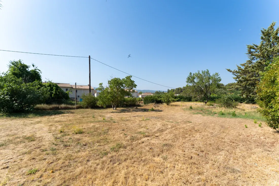 Photo 3 - Superbe Terrain 1134M² à Lauris (84360)