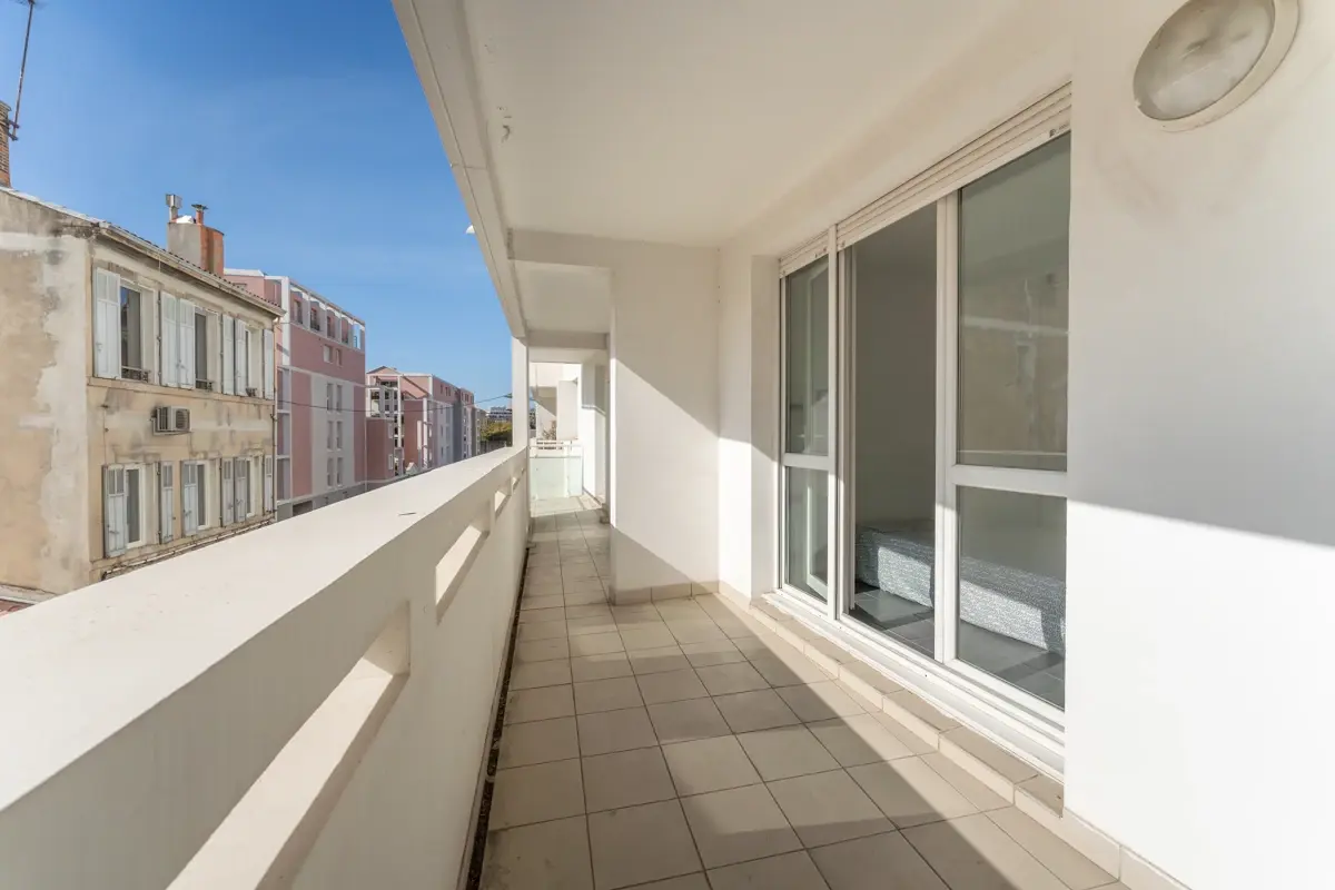 Photo 1 - 13010 - Marseille - EXCLUSIVITE - Vente Appartement - 3 pièces avec Terrasse et Box
