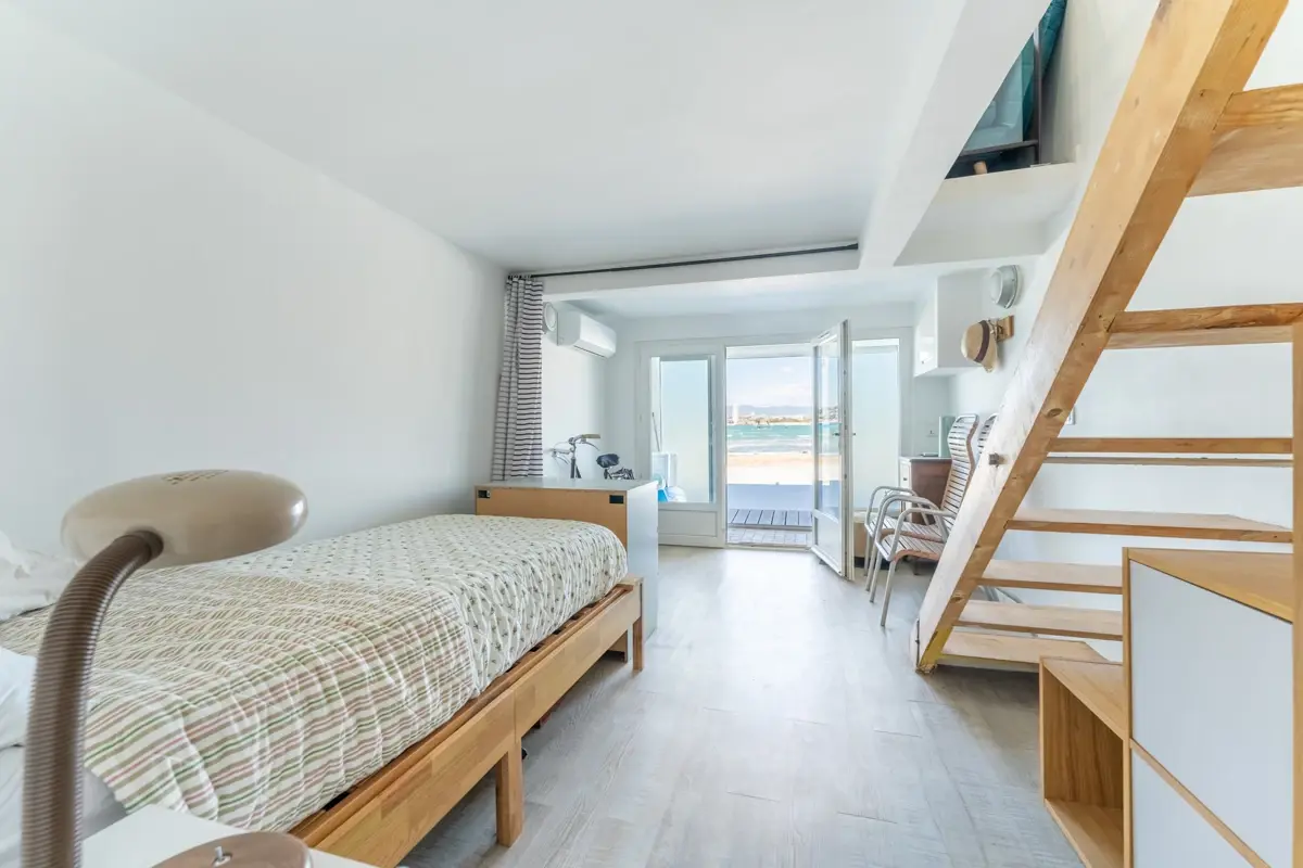 Photo 3 - Cabanon 2 pièces avec balcon sur la plage de la Pointe Rouge