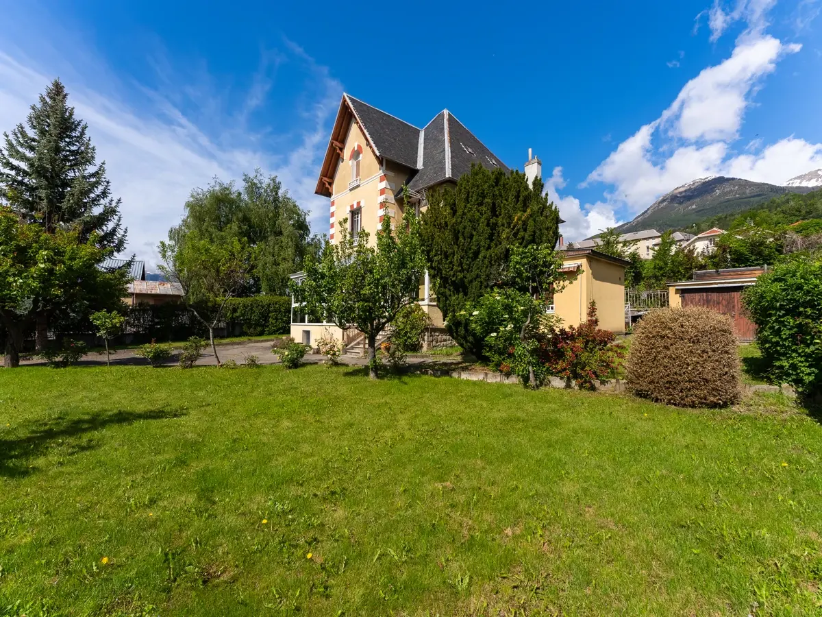 Photo 1 - Maison Type 6 - Centre ville - Jardin de 728m2