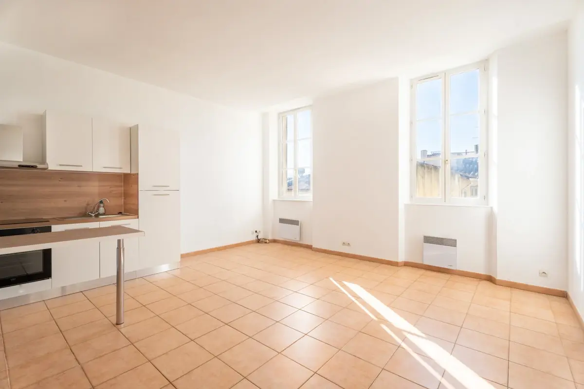 Photo 2 - Exclusivité Appartement T3 rénové à Marseille dans le 1er arrondissement de Marseille