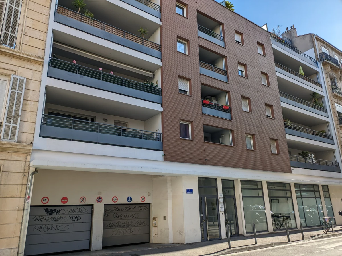 Photo 1 - Parking à Marseille 5e Arrondissement (13005)