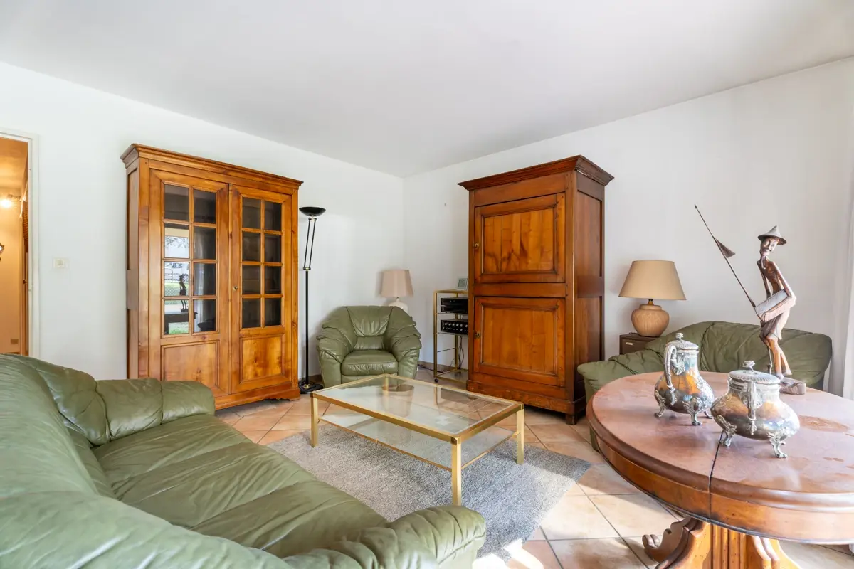 Photo 2 - Appartement 3 pièces avec stationnement et cave dans une résidence fermée à Aix-en-Provence (13100)