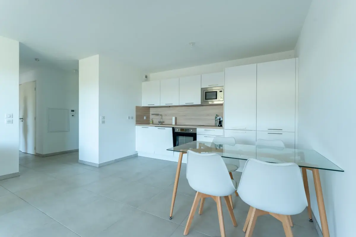 Photo 2 - Appartement - T3 - 66m2 - Terrasse - Parking - Aix-en-Provence - La Duranne - 13100