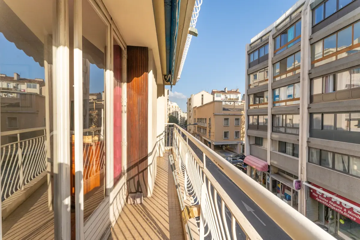 Photo 1 - Appartement 2 pièces avec balcon dans le 4e arrondissement de Marseille