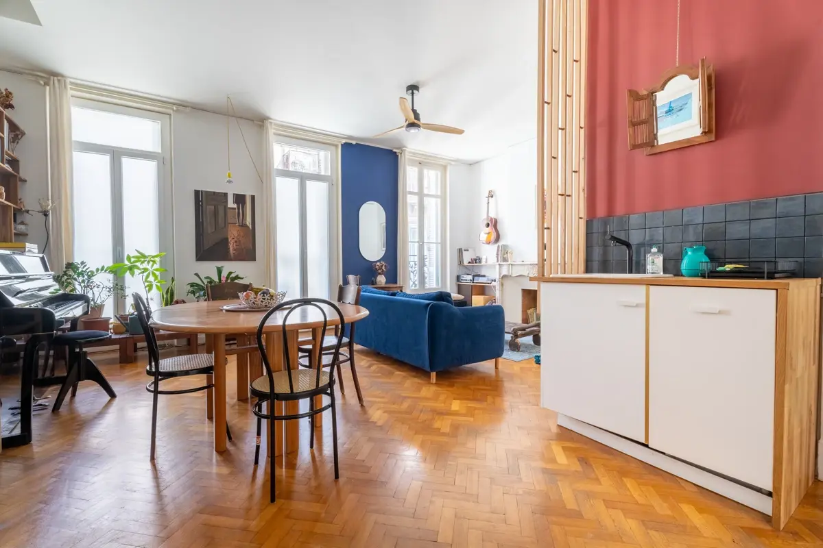 Photo 1 - Appartement 4 pièces à Marseille 6e Arrondissement rue dragon(13006)