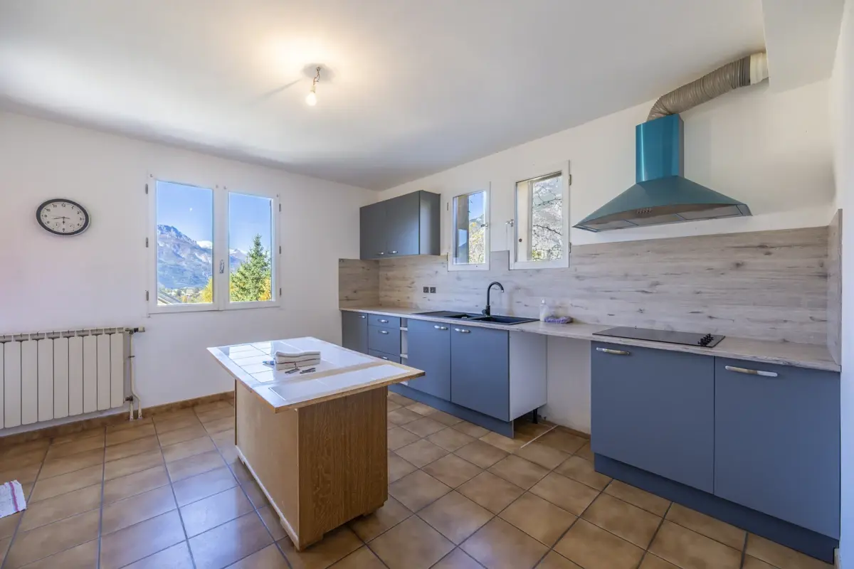 Photo 4 - Maison 210m² à Guillestre - Terrain plat 954m²