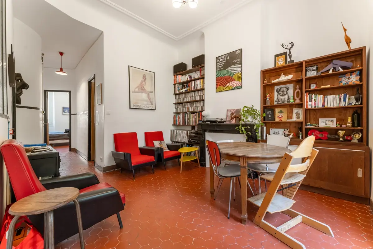 Photo 3 - Appartement 3 pièces avec balcon dans le quartier Longchamp