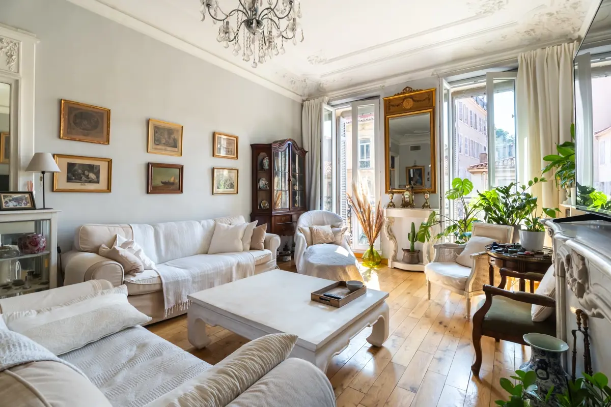 Photo 1 - Appartement 5 pièces à vendre dans le 6e arrondissement de Marseille