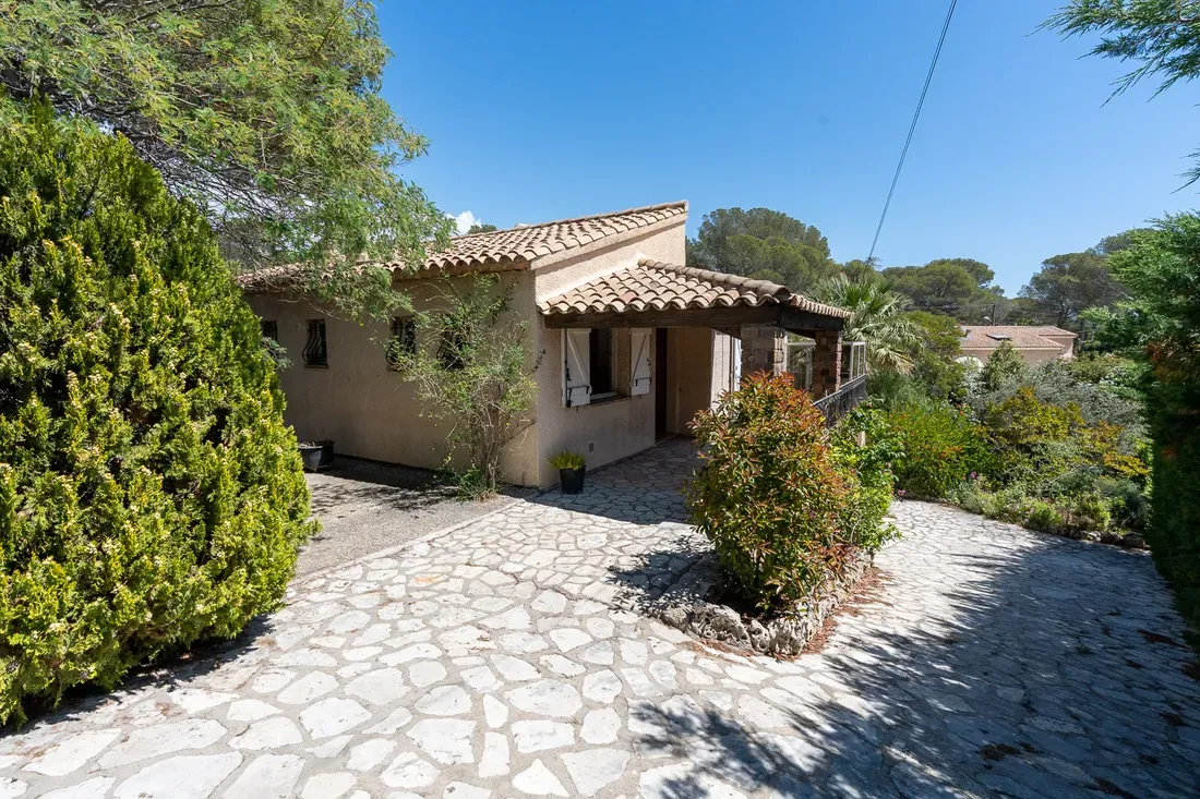 Photo 1 - SOUS COMPROMIS! Exclusivité! Maison bord de mer