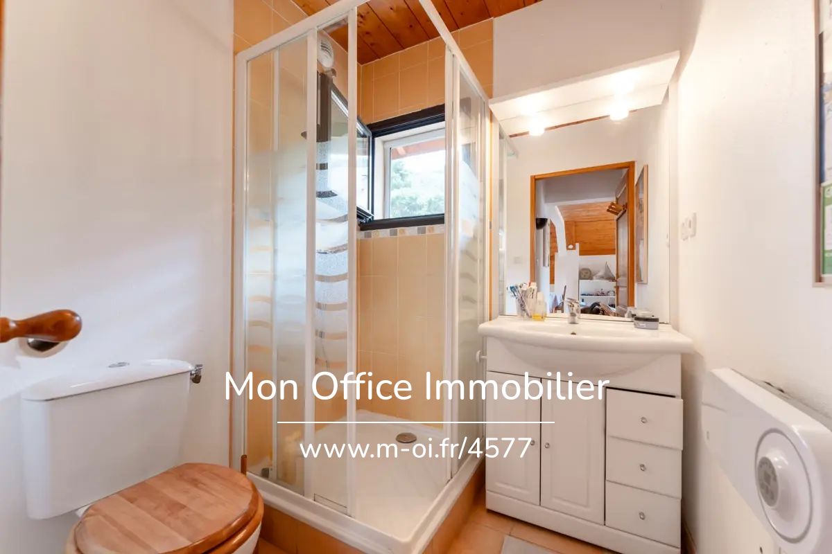 Appartement Type 4- dernier étage- Vue imprenable sur le Lac. — 25