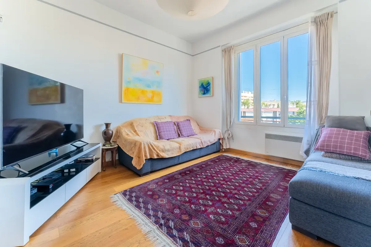 Photo 2 - En exclusivité appartement Type 3 avec balcon vue dégagée.