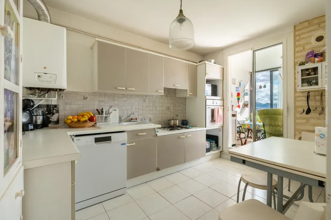 Photo 4 - Appartement 5 pièces à Marseille 13e Arrondissement (13013)