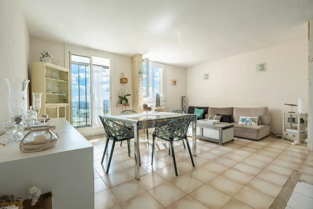 Photo 3 - Appartement 5 pièces à Marseille 13e Arrondissement (13013)