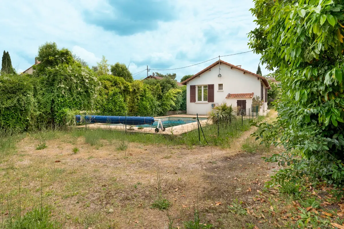 Photo 3 - Maison centre village Luynes - à rénover - au calme - terrain de 1000 m2 