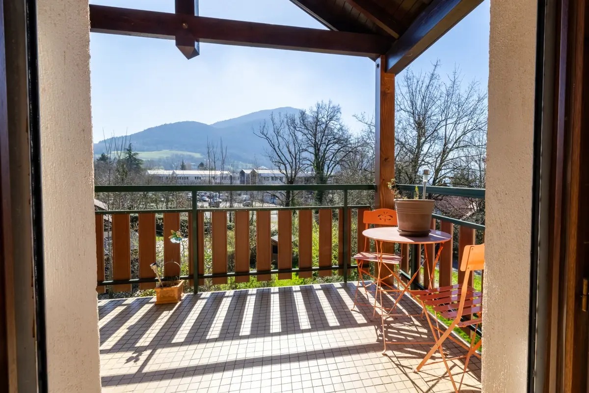 Photo 3 - Appartement 3 pièces - Terrasse - Vue dégagée sur lac et montagnes