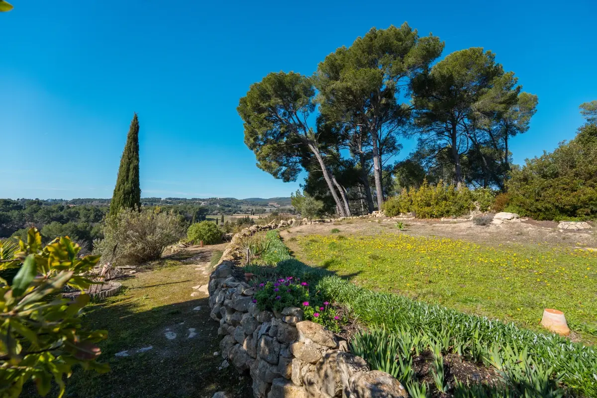 Photo 4 - Propriété avec vue sur la baie des Lecques et les vignes