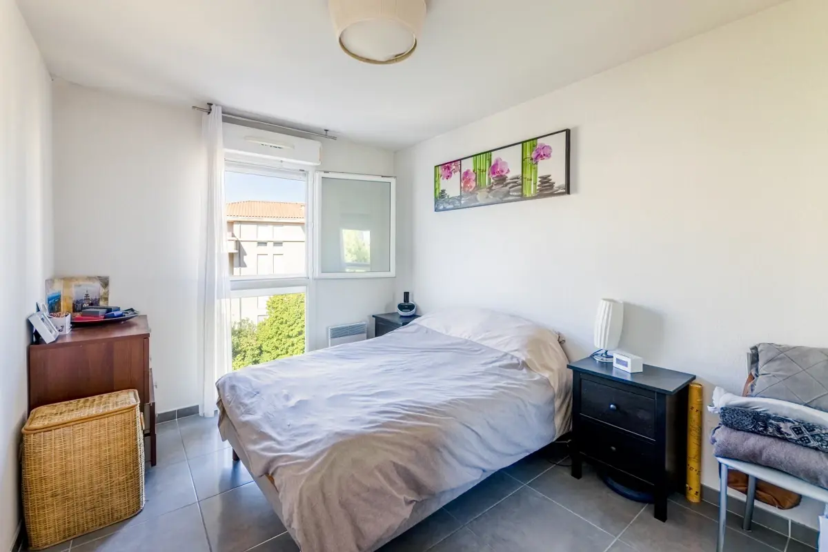 Photo 5 - Appartement T3 60m2 avec terrasse, Box et place de stationnement.