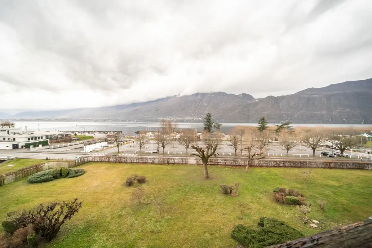Photo 1 - Appartement studio - Terrasse de 10m2 - à 100m du lac - Vue lac et montagnes