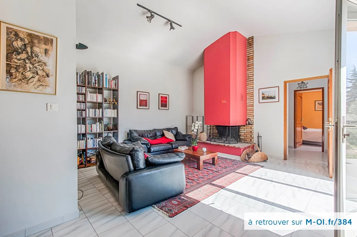Photo 2 - Vendue - 13090 - AIX EN PROVENCE - Maison Quartier Celony T6 - 151m2 - 1430m2 - Piscine