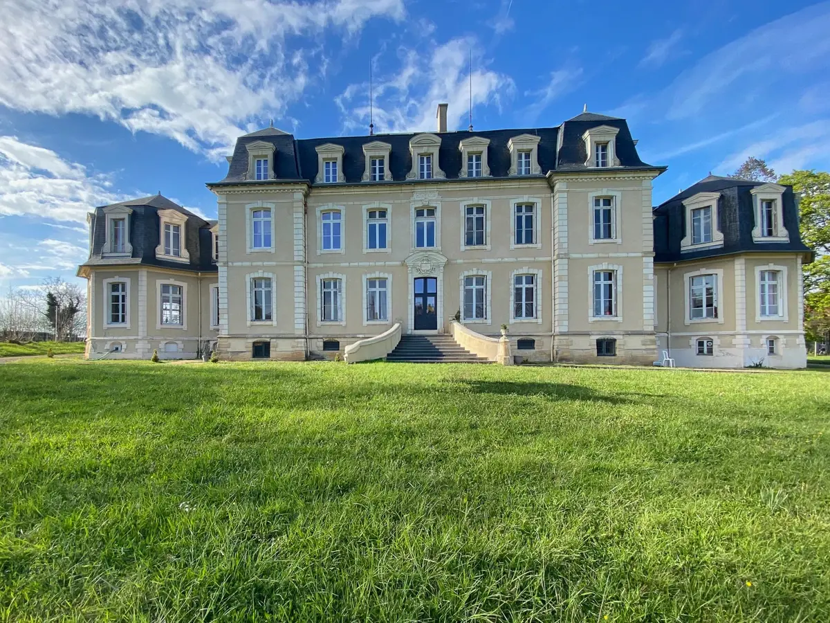 Photo 1 - Un domaine d’exception déjà opérationnel en Auvergne