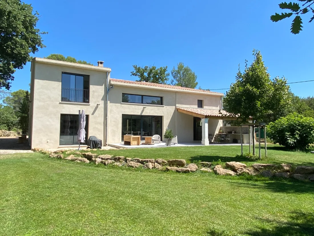 Photo 3 - Maison 8 pièces à Rognes (13380)