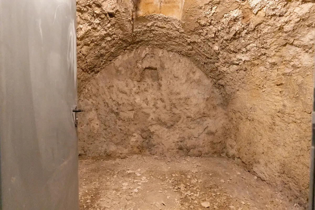 Photo 1 - Caves - 100m2 - 5 pièces - Centre ville historique - Aix-en-Provence - 13100