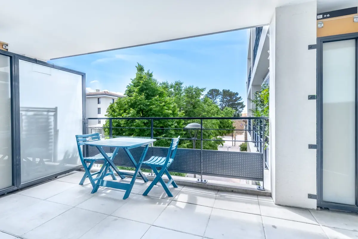 Photo 1 - Exclusivité Cuers 83390 un Appartement 2 pièces de 46 m2 avec terrasse  10 m2 et stationnement en sous-sol  