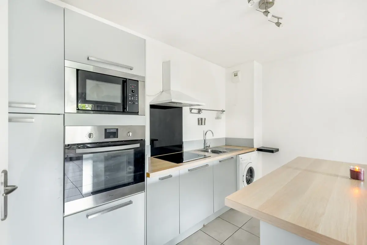Photo 4 - Exclusivité Cuers 83390 un Appartement 2 pièces de 46 m2 avec terrasse  10 m2 et stationnement en sous-sol  