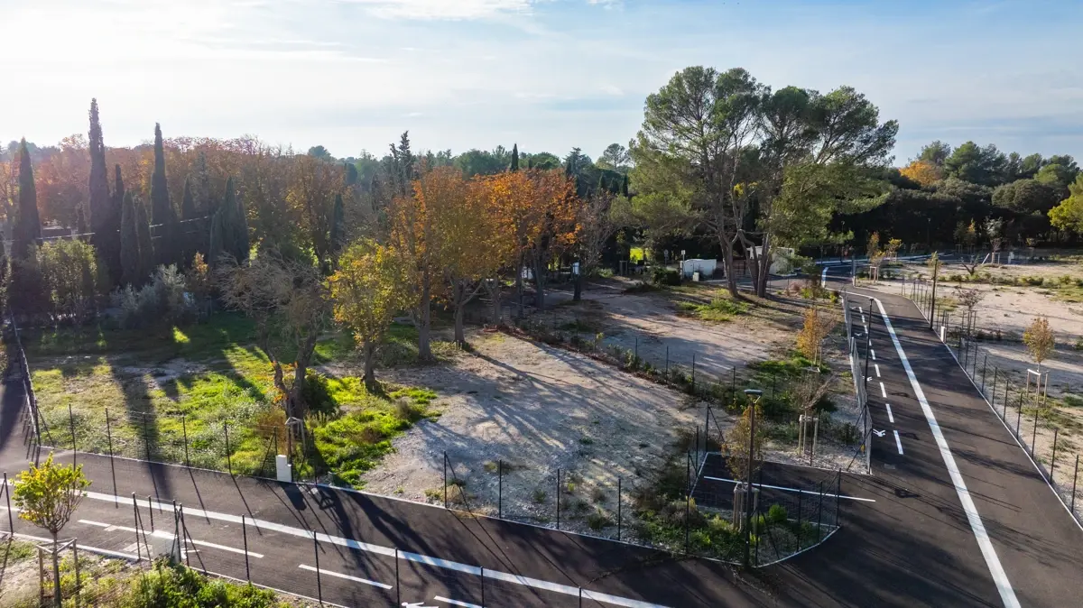 Photo 4 - Terrains viabilisés - Libres constructeur - Calme et sécurité