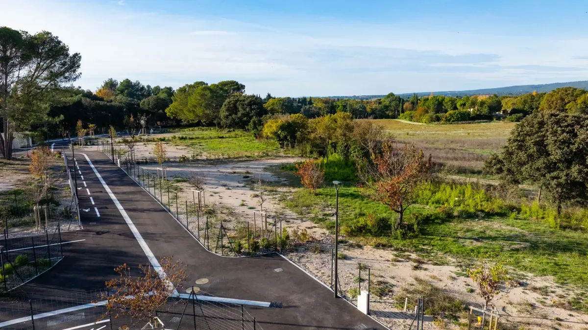 Photo 5 - Terrains viabilisés - Libres constructeur - Calme et sécurité