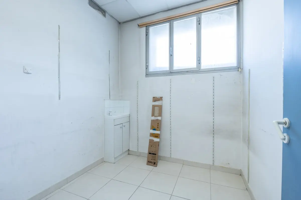 Photo 5 - Exclusivité Local Professionnel d’une surface de 127 m2  + cave de 26 m2 idéalement situé 