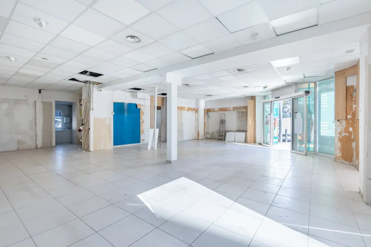 Photo 1 - Exclusivité Local Professionnel d’une surface de 127 m2  + cave de 26 m2 idéalement situé 