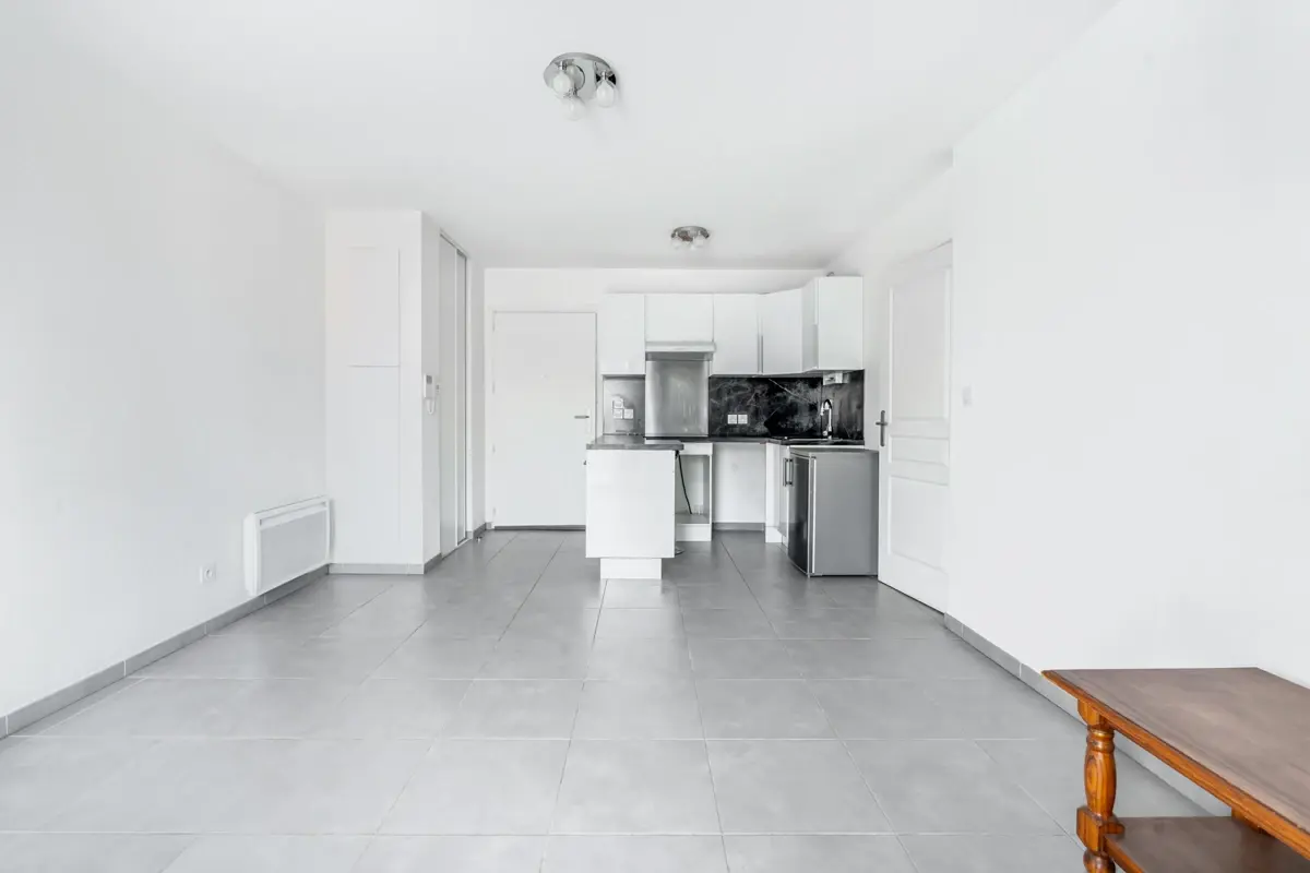 Photo 3 - Exclusivité appartement 2 pièces de 2013 plus extérieur et garage 20 m2  en sous-sol.