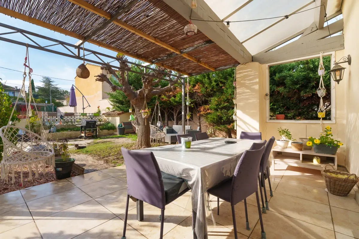 Photo 3 - Maison 6 pièces à Trets + calme + piscine + parking