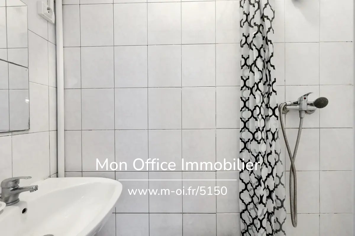 Appartement - 2 pièces - Duplex - 35m2 - Calme absolu - Centre ville historique - 13100 — 10