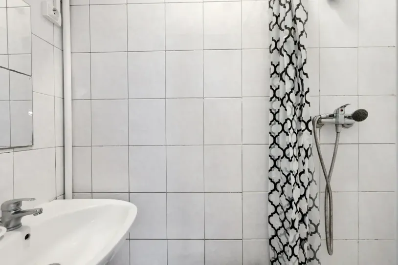 Appartement - 2 pièces - Duplex - 35m2 - Calme absolu - Centre ville historique - 13100 — 8