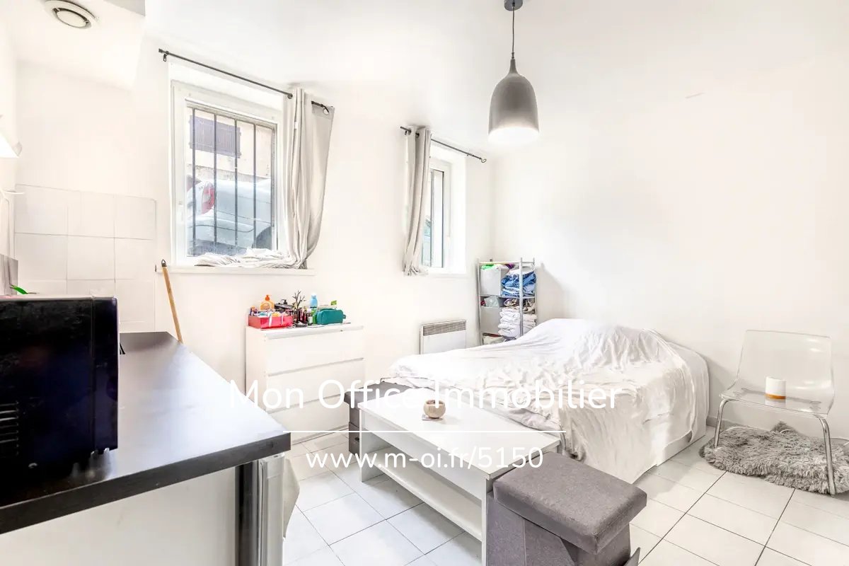 Appartement - 2 pièces - Duplex - 35m2 - Calme absolu - Centre ville historique - 13100 — 4