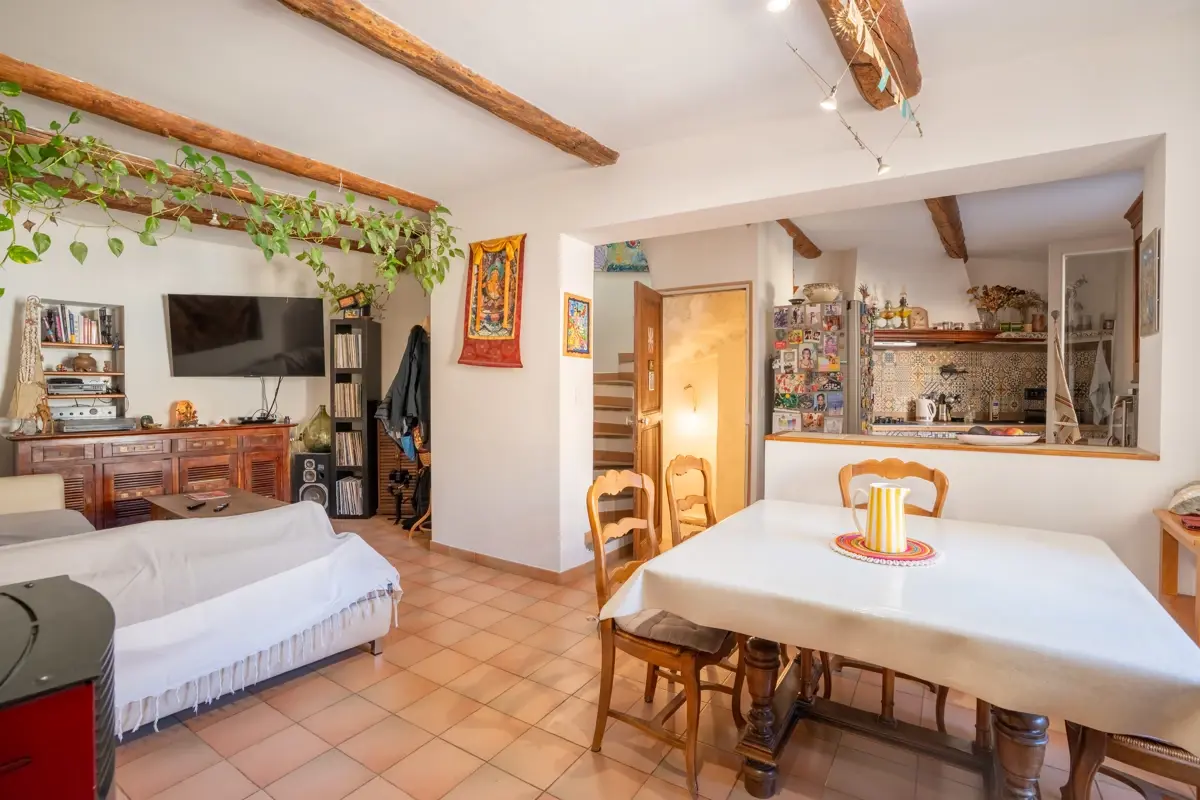 Photo 2 - Maison 4 pièce(s) à Lambesc (13410)