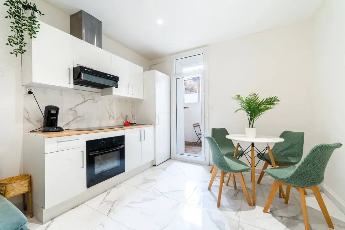 Photo 1 - Appartement T3 avec cour dans le 1er arrondissement de Marseile