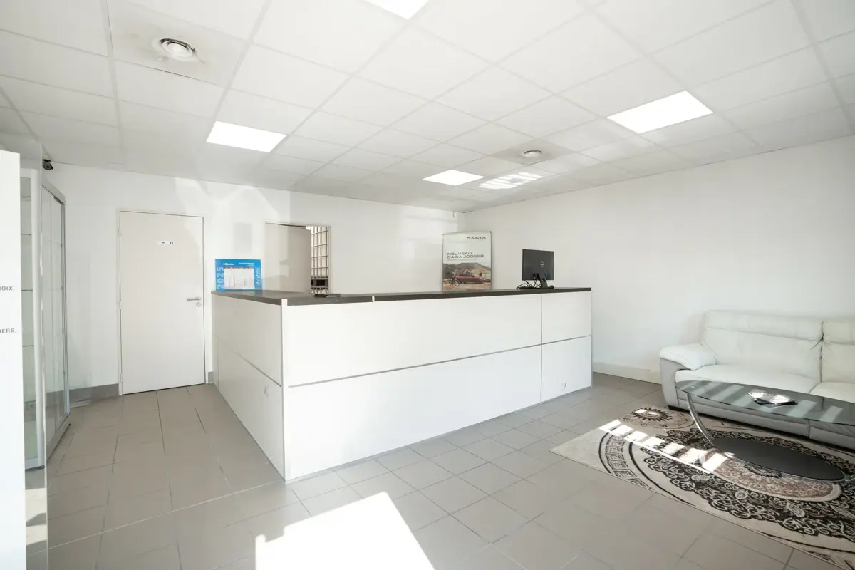 Photo 3 - Local Professionnel Les Milles