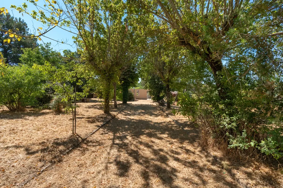 Photo 3 - JOLI TERRAIN 2200m2/ libre constructeur/ constructible et piscinable à Rians (83560)/ ZONE Nh du PLU